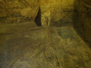 2015-01-15 16.51.58inside the tomb